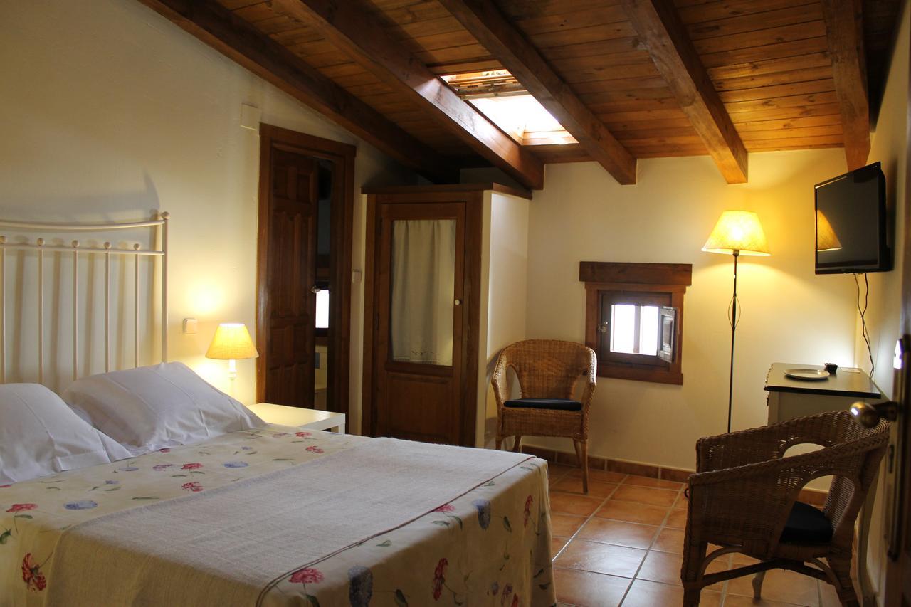 Hostal Rural Luna Y Hostal Rural Lunaposada Канделеда Екстериор снимка