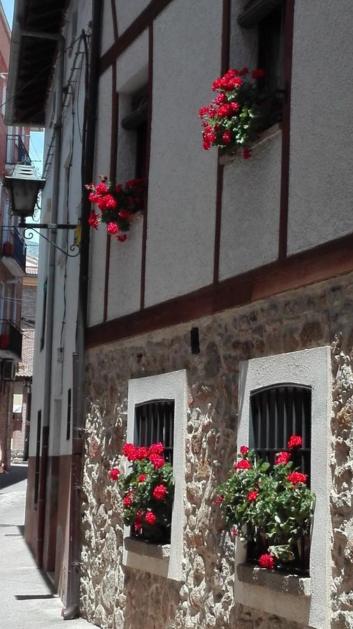 Hostal Rural Luna Y Hostal Rural Lunaposada Канделеда Екстериор снимка